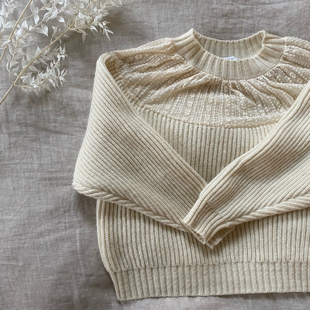 ZARA SMALL SWEATER